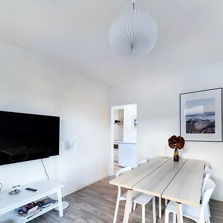 At Beautiful Solgaarden 8 *